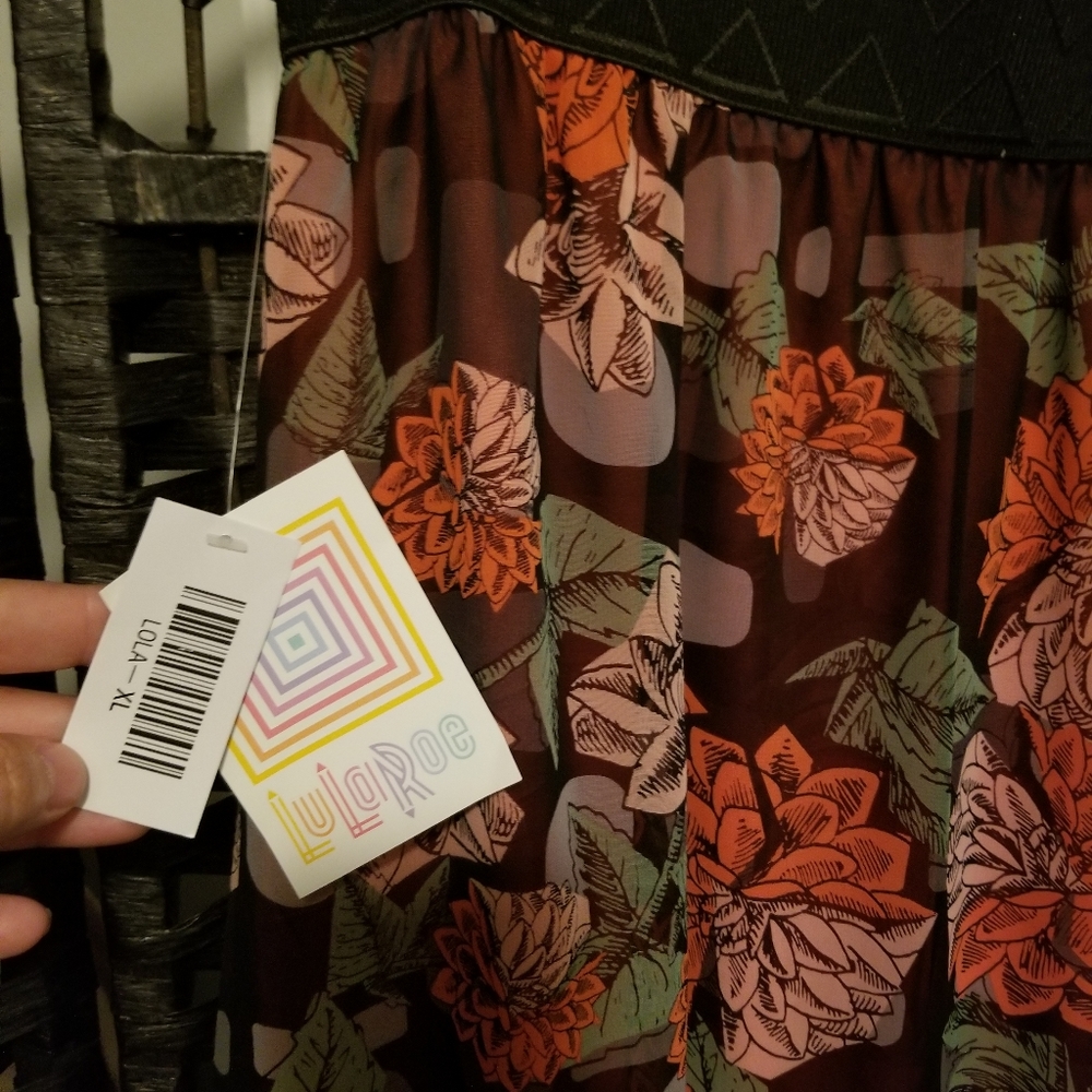 NWT LuLaroe Lola Skirt Size XL